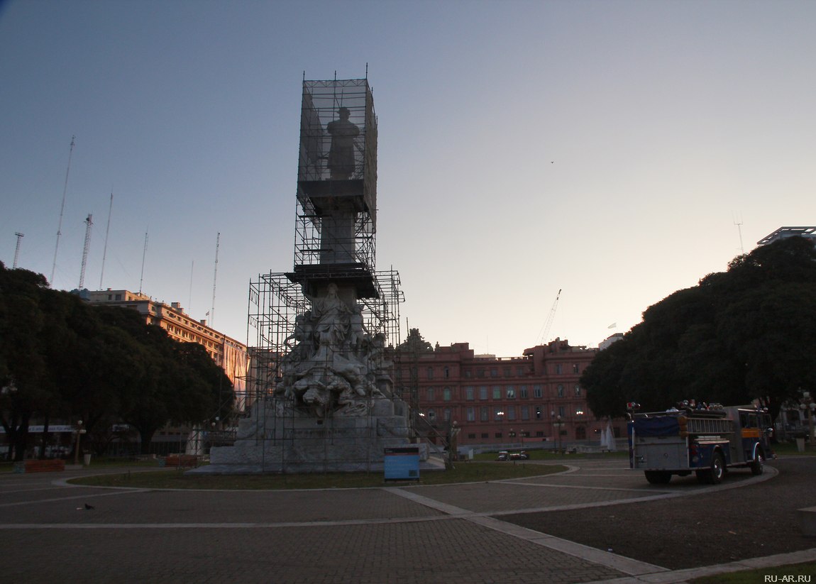 Памятники и монументы Буэнос-Айреса