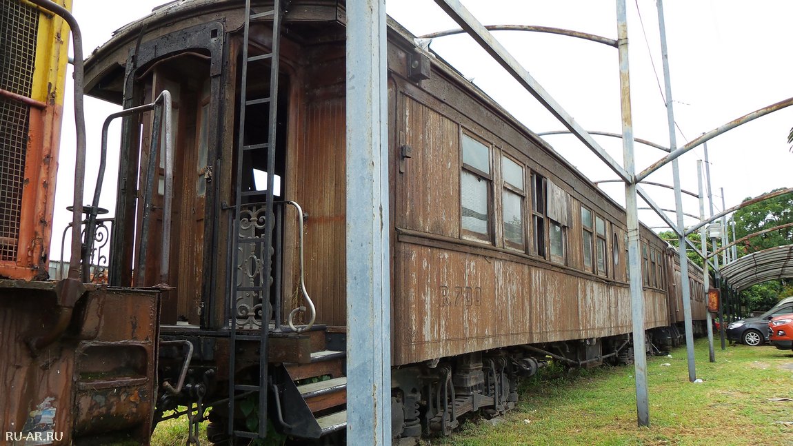Старый поезд в Буэнос-Айресе