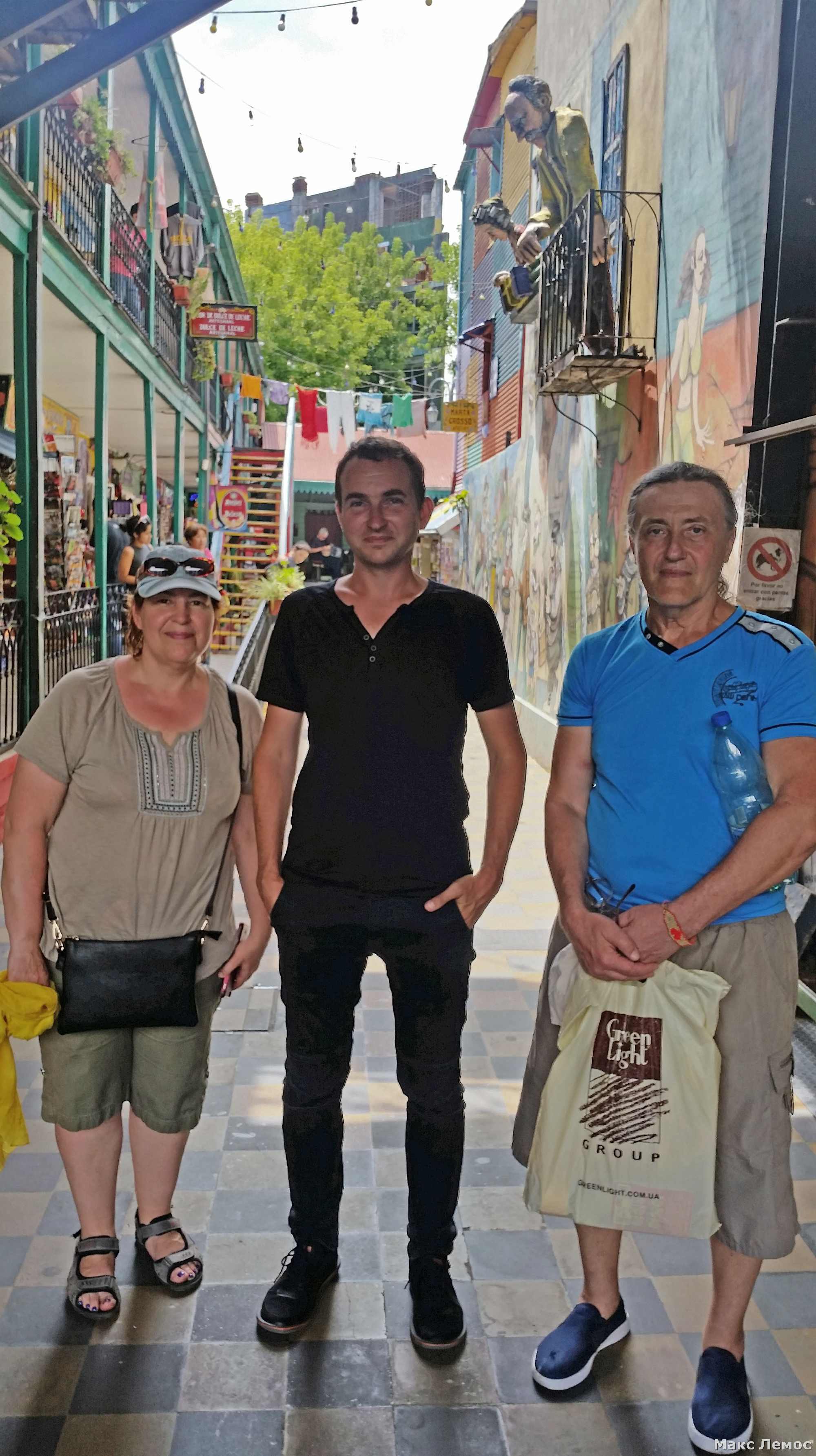 Групповое фото туристов