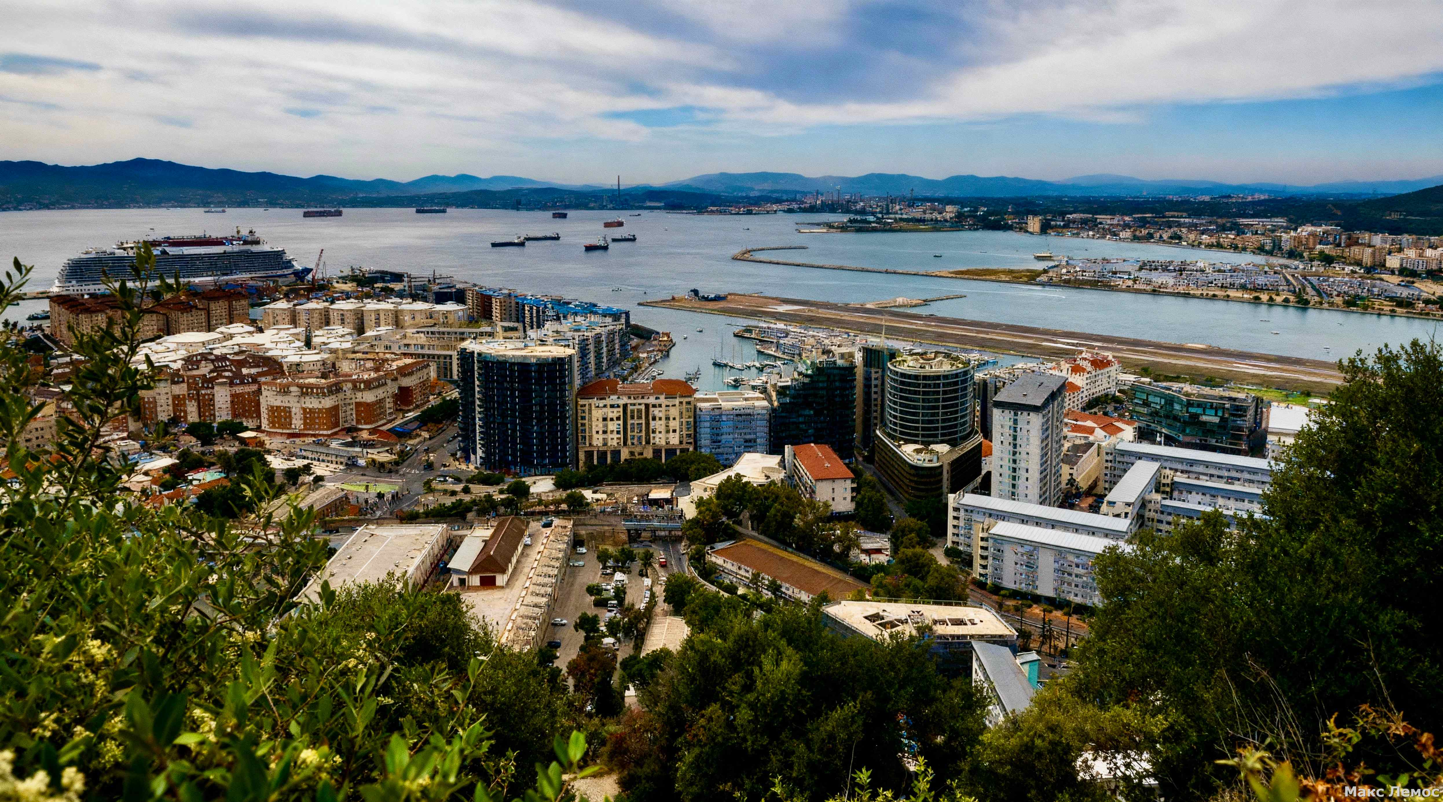 Гибралтар и оба порта