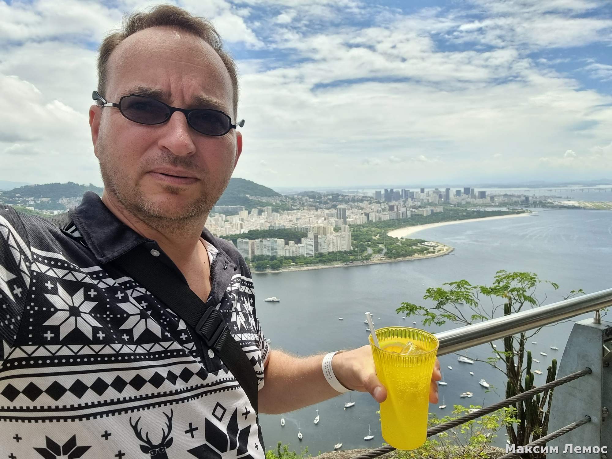 Рио де Жанейро панорама с горами